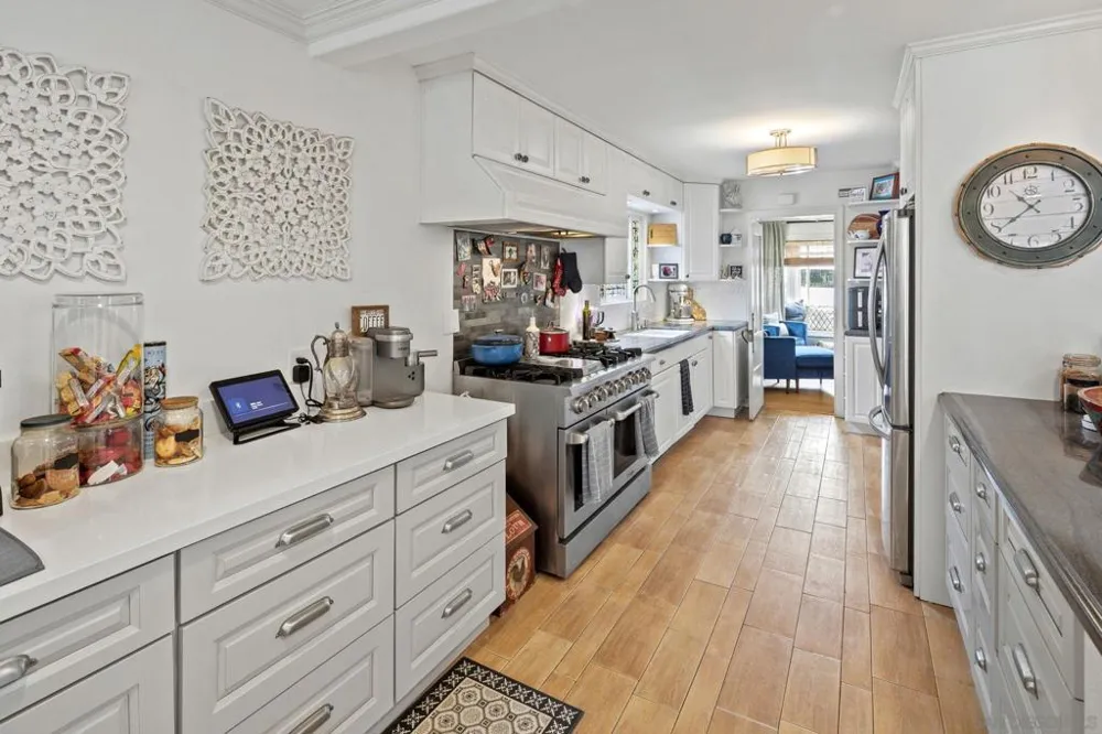 649 I Ave. Coronado, CA 92118