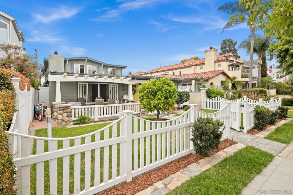 649 I Ave. Coronado, CA 92118