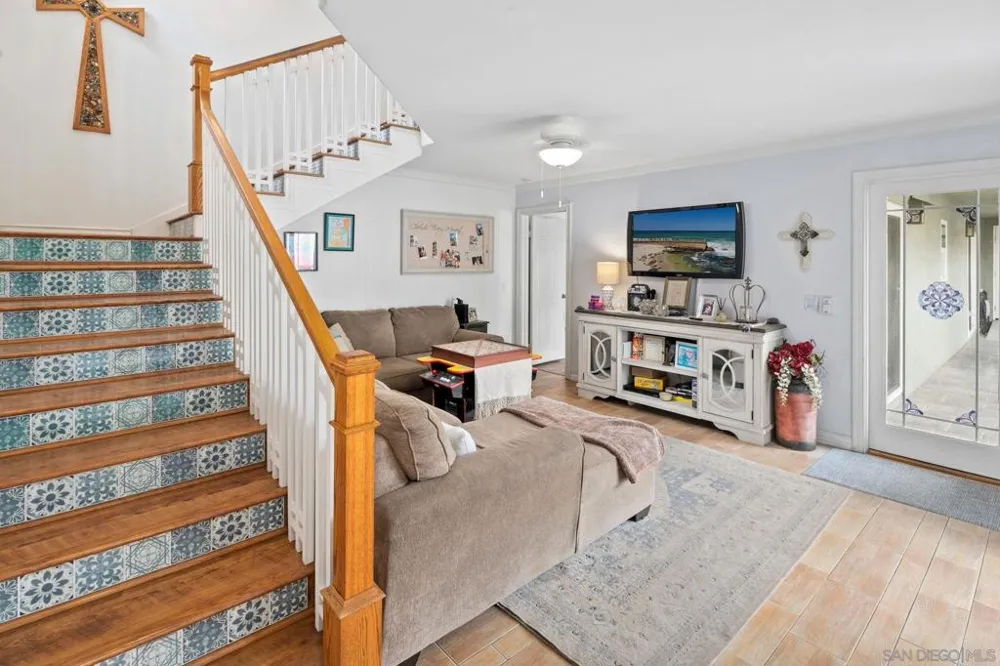 649 I Ave. Coronado, CA 92118
