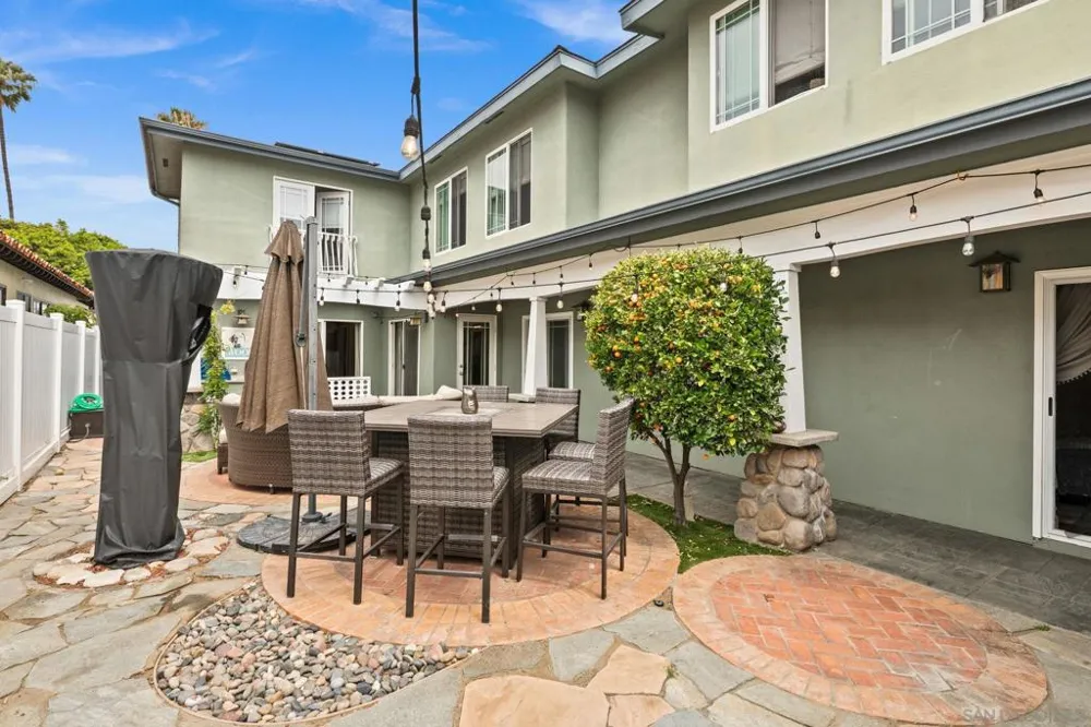 649 I Ave. Coronado, CA 92118