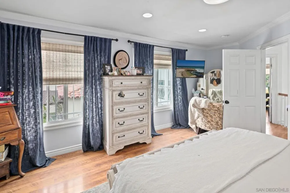 649 I Ave. Coronado, CA 92118