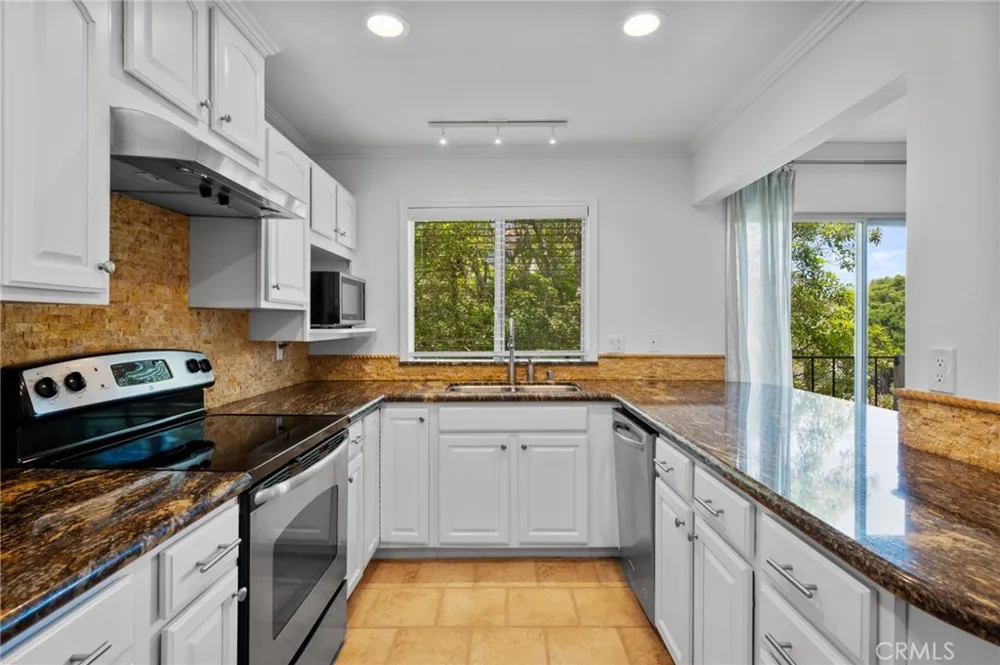 28100 Ridgefern Court #48 Rancho Palos Verdes, CA 90275