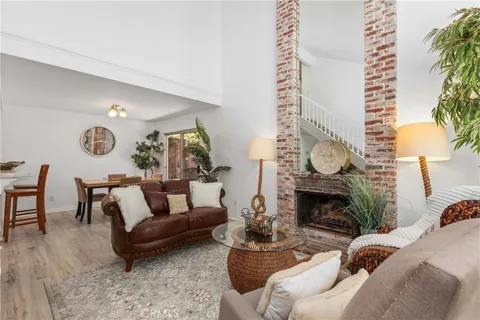 22 La Costa Court