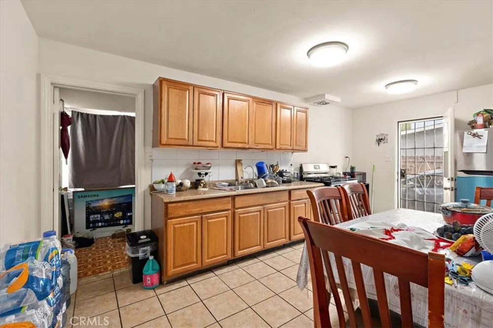 3025 Burton Rosemead, CA 91770