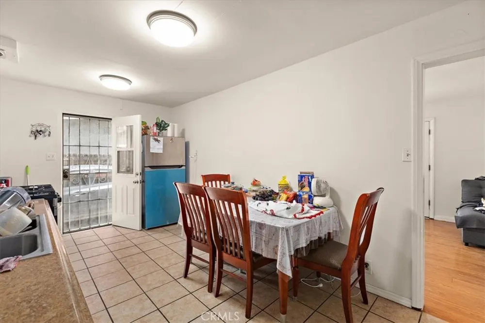 3025 Burton Rosemead, CA 91770