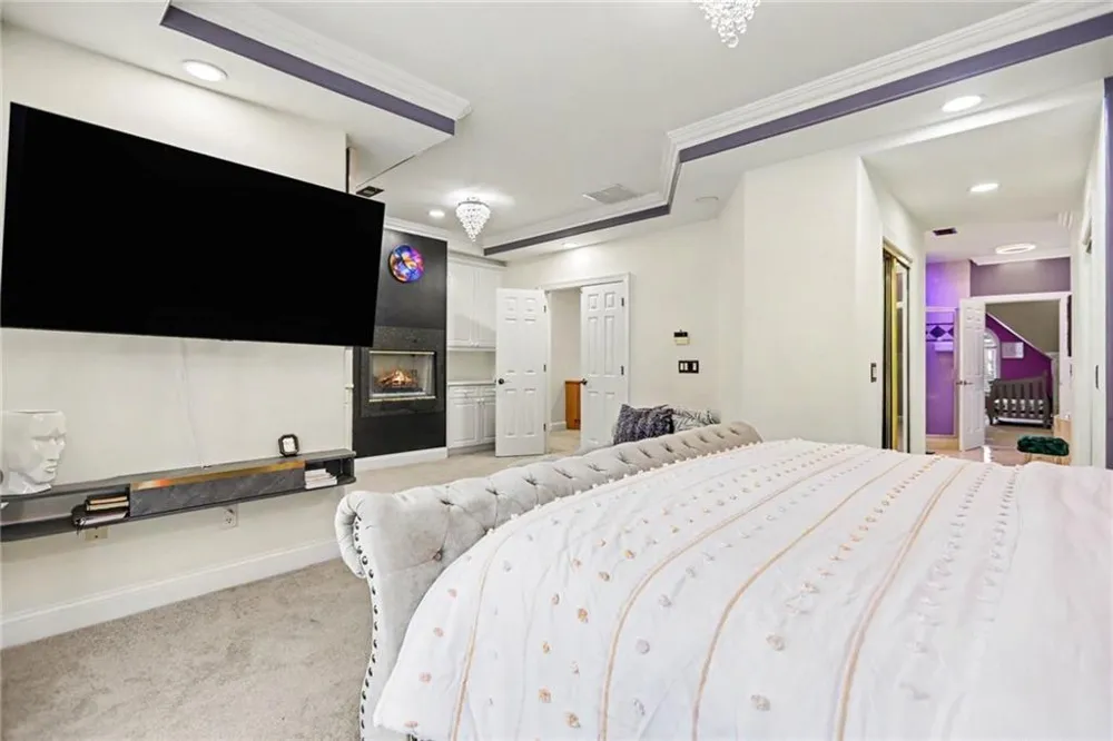 6375 Glenridge Drive Sandy Springs, GA 30328