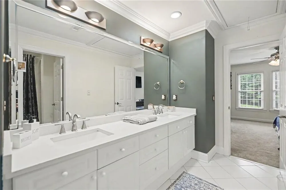 6375 Glenridge Drive Sandy Springs, GA 30328