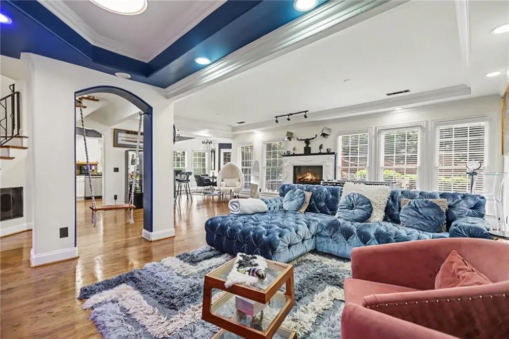 6375 Glenridge Drive Sandy Springs, GA 30328
