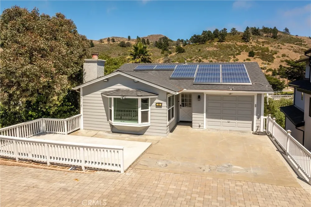 96 24th Street Cayucos, CA 93430