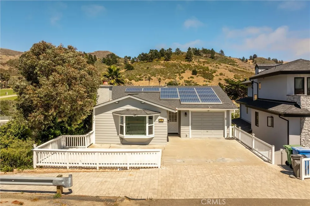 96 24th Street Cayucos, CA 93430