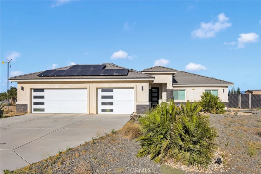 9831 Buttemere Phelan, CA 92371
