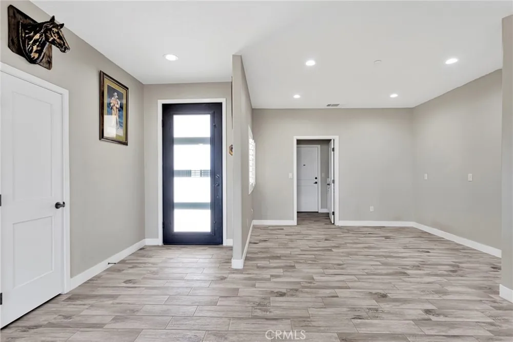 9831 Buttemere Phelan, CA 92371