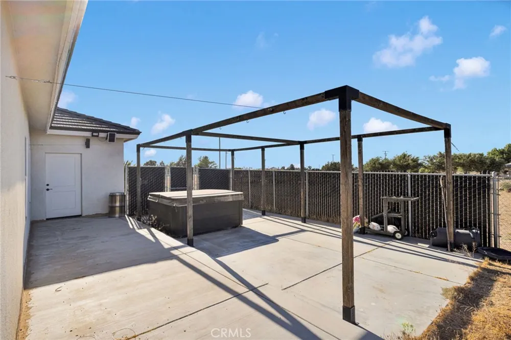 9831 Buttemere Phelan, CA 92371