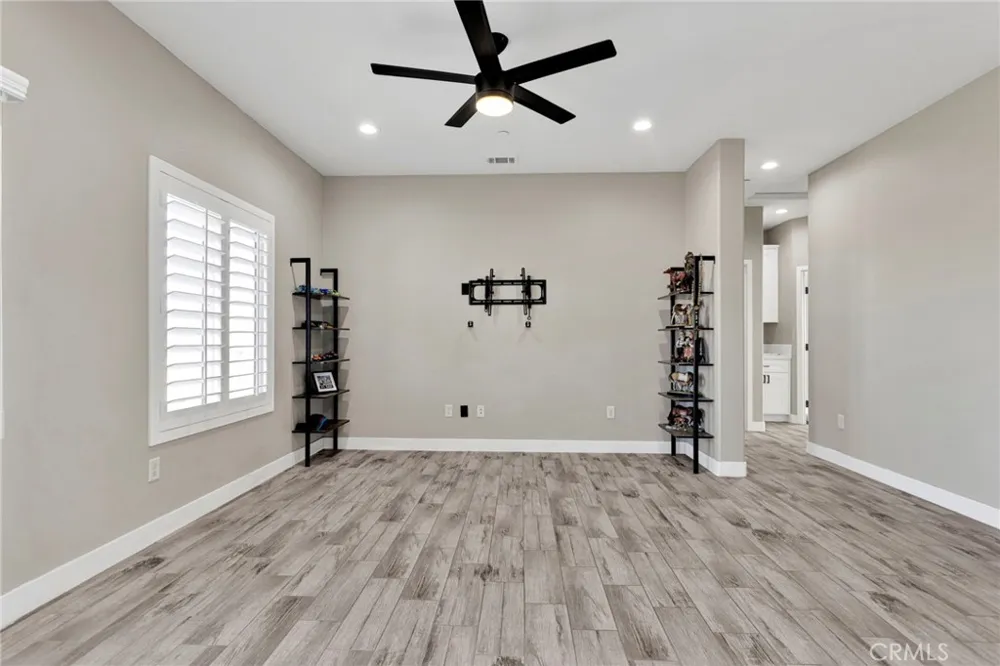 9831 Buttemere Phelan, CA 92371