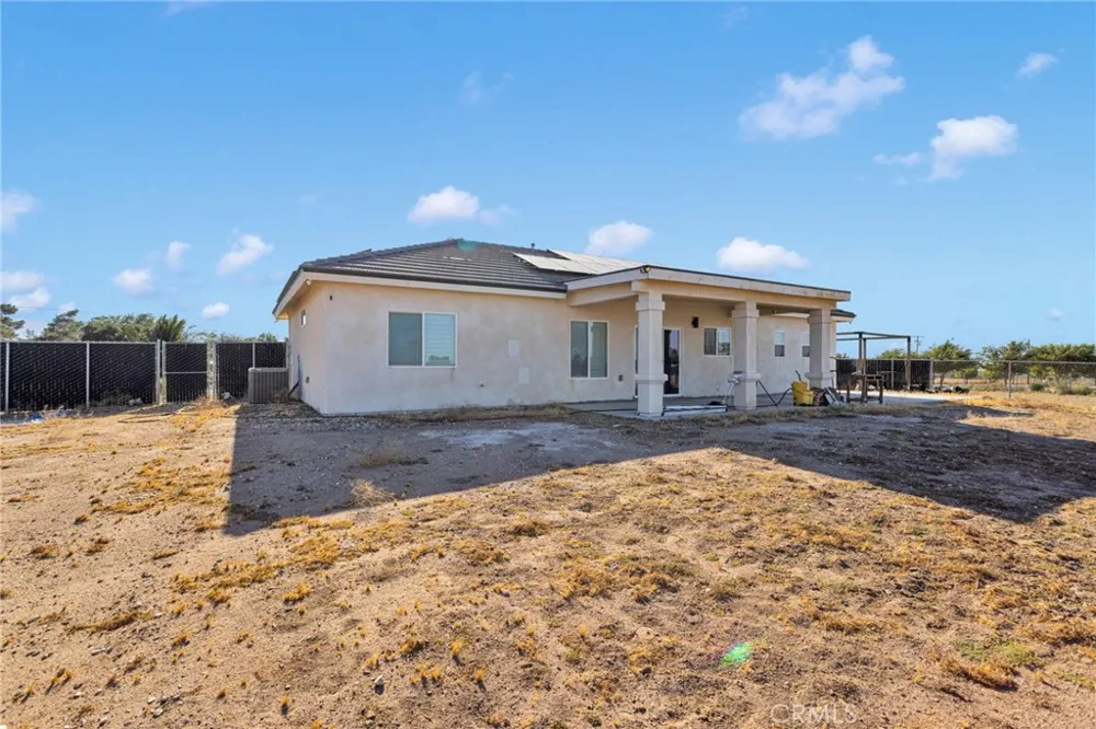 9831 Buttemere Phelan, CA 92371