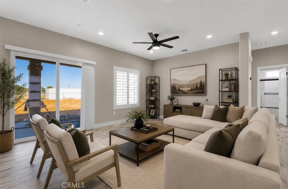 9831 Buttemere Phelan, CA 92371