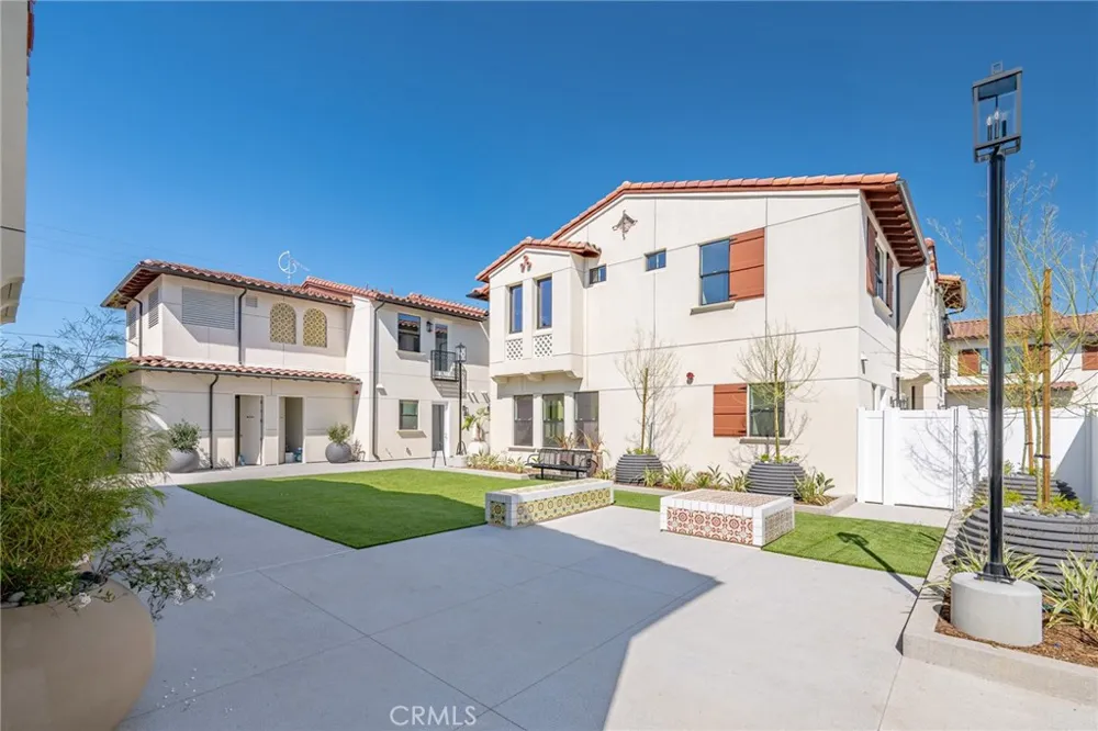 190 New Ave #4 Monterey Park, CA 91755