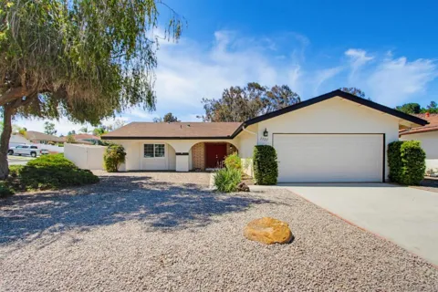 1121 La Mirada Ave