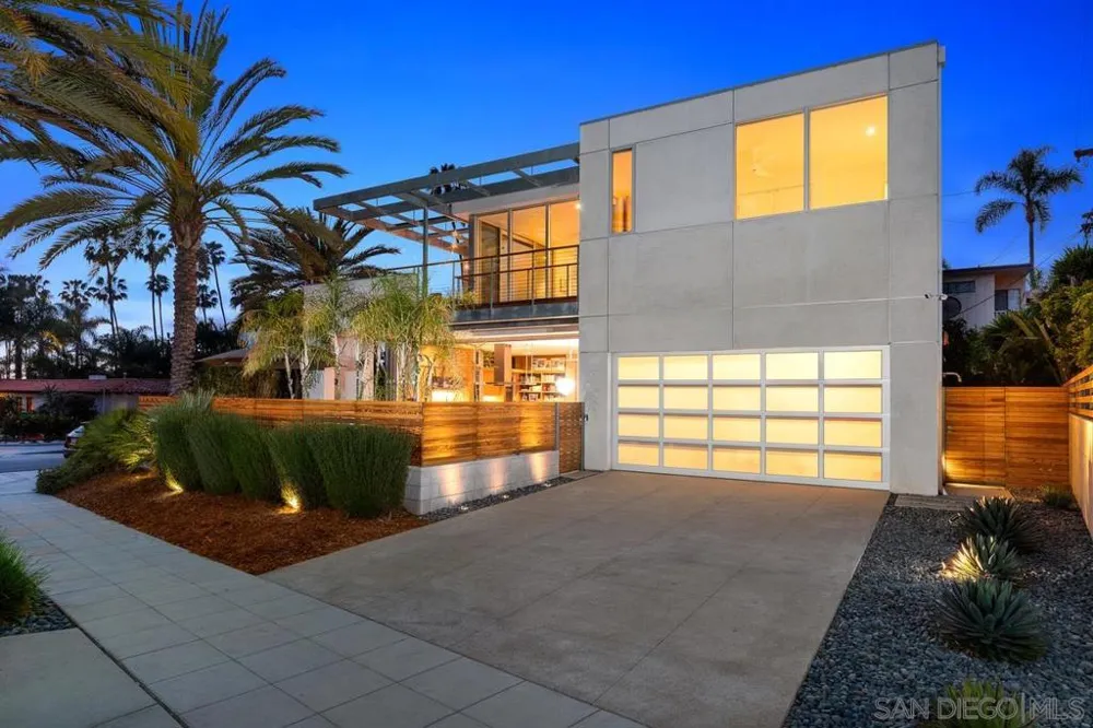 Address Not Shown La Jolla, CA 92037