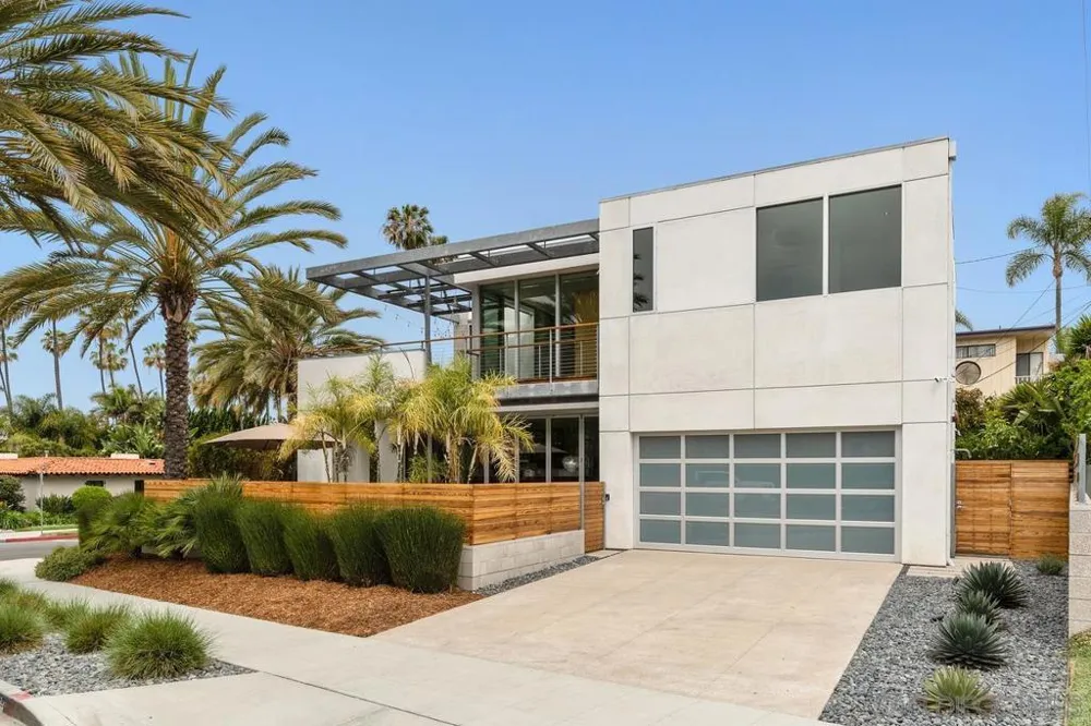 Address Not Shown La Jolla, CA 92037