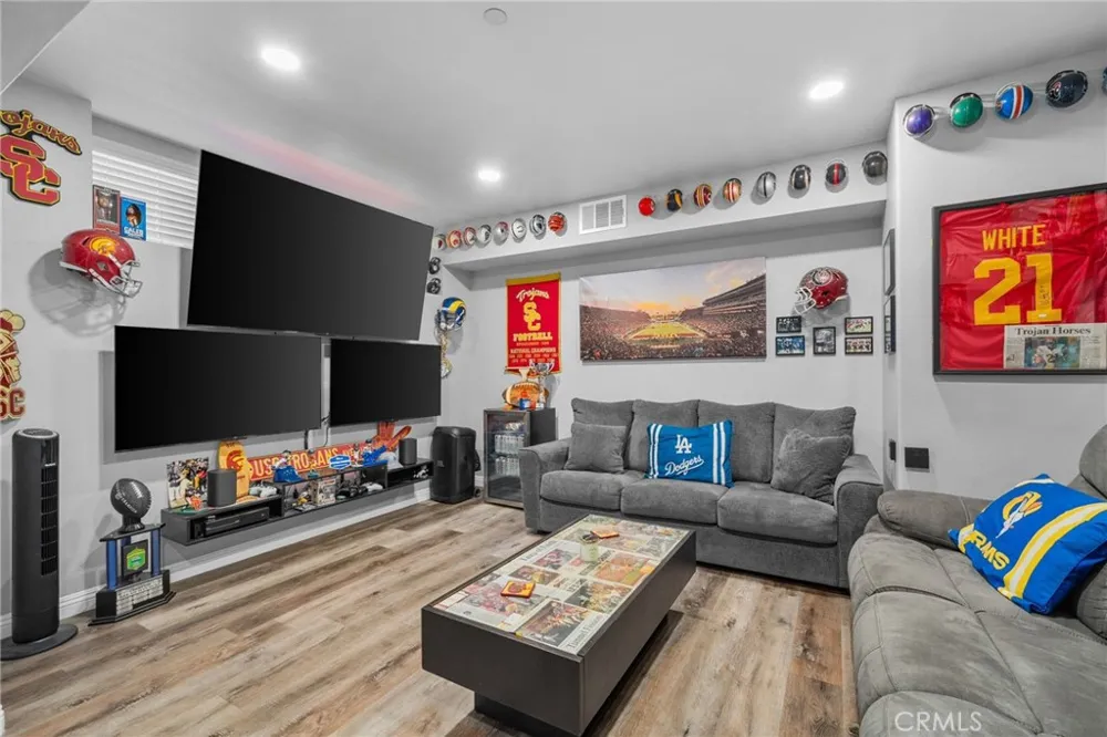 1989 Annandale Way Pomona, CA 91767