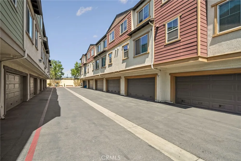 1989 Annandale Way Pomona, CA 91767