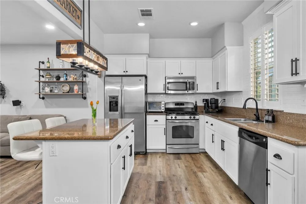 1989 Annandale Way Pomona, CA 91767