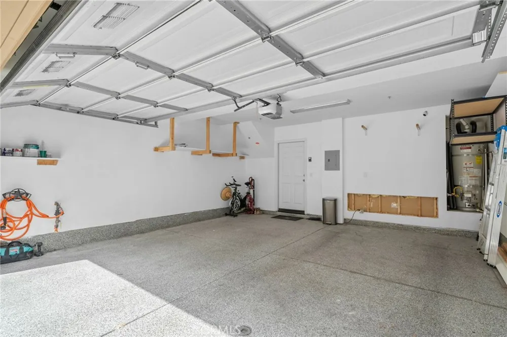 1989 Annandale Way Pomona, CA 91767