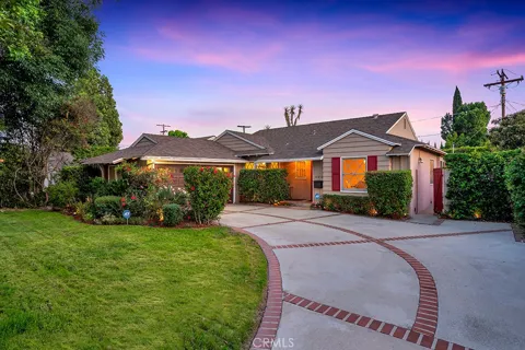 12312 Erwin Street