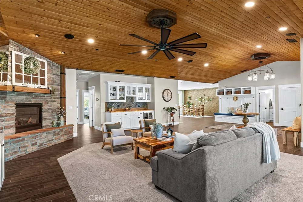 5402 Hickory Way Paradise, CA 95969