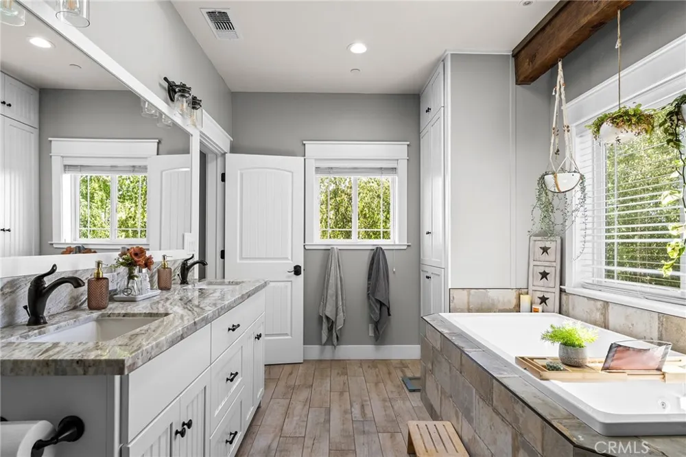 5402 Hickory Way Paradise, CA 95969