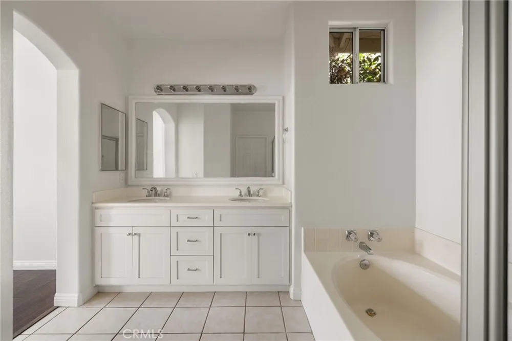 60 Seacountry Lane Rancho Santa Margarita, CA 92688