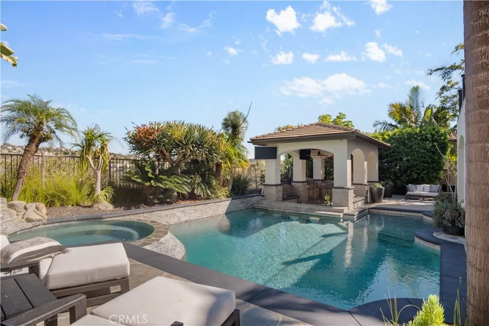 36 Via Divertirse San Clemente, CA 92673