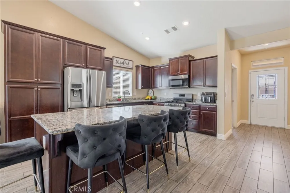 757 Strada Street Lemoore, CA 93245