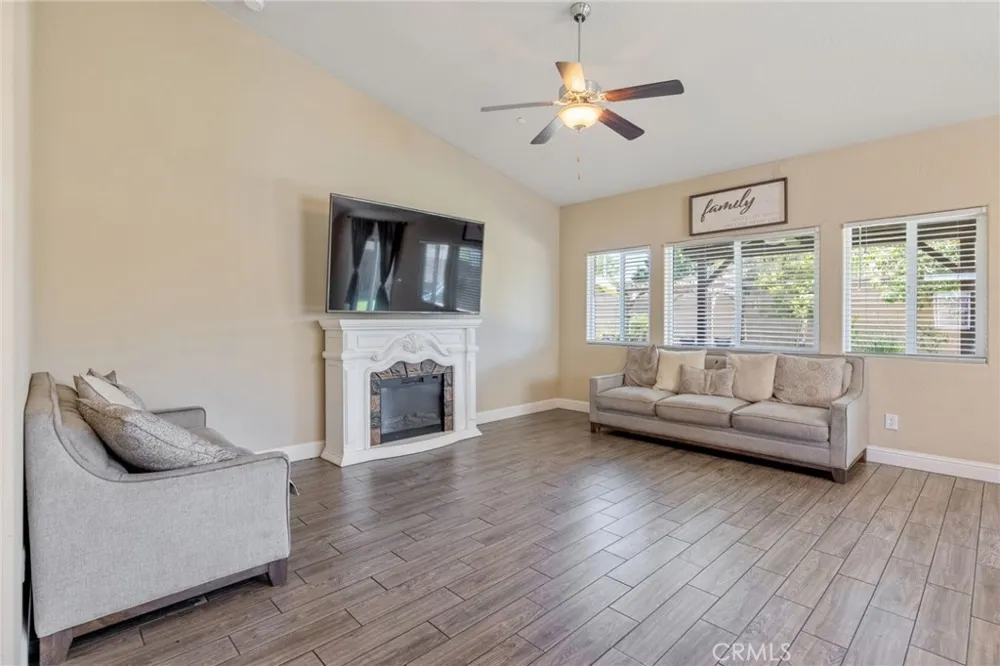 757 Strada Street Lemoore, CA 93245