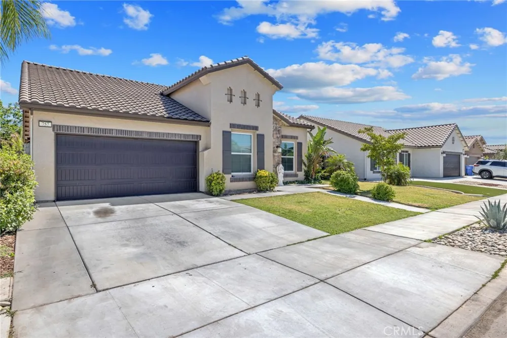 757 Strada Street Lemoore, CA 93245
