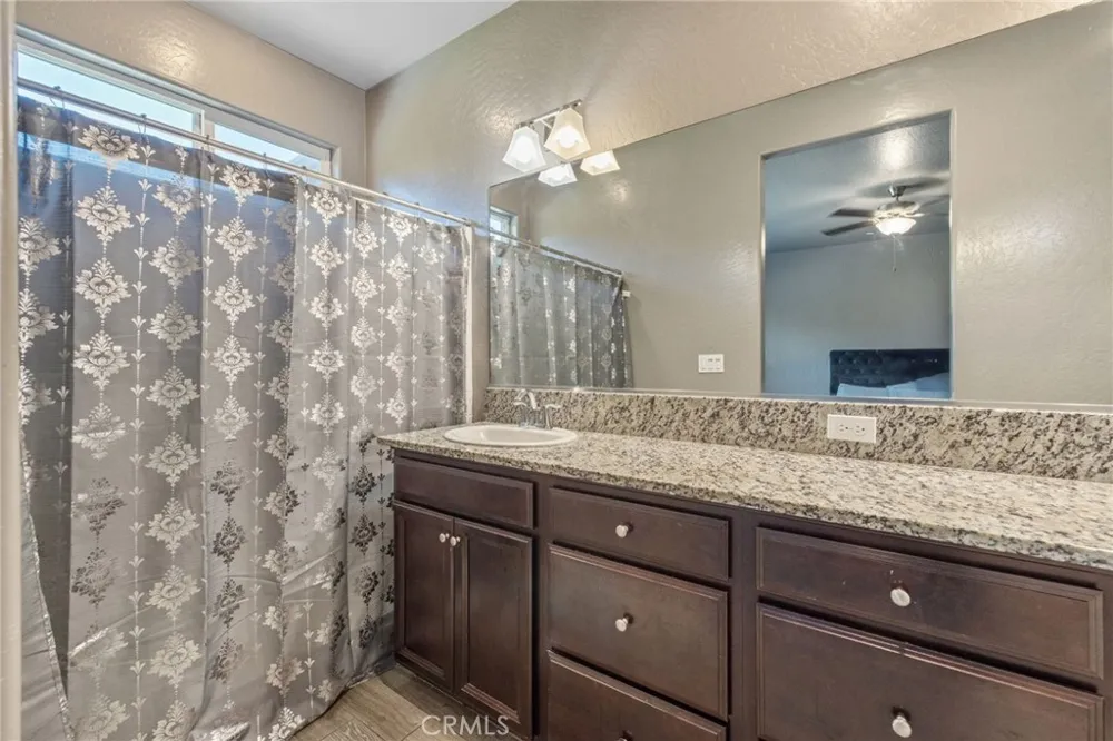 757 Strada Street Lemoore, CA 93245