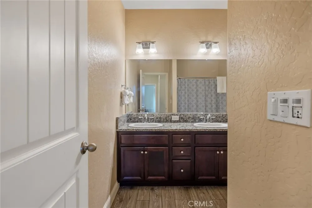 757 Strada Street Lemoore, CA 93245
