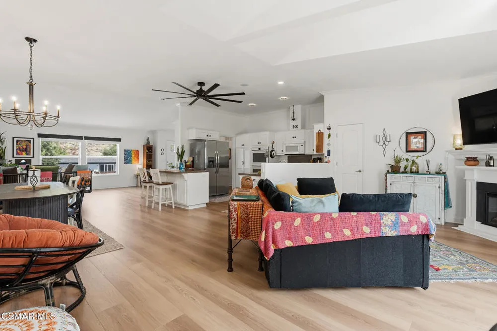 39 Nottingham Road Westlake Village, CA 91361