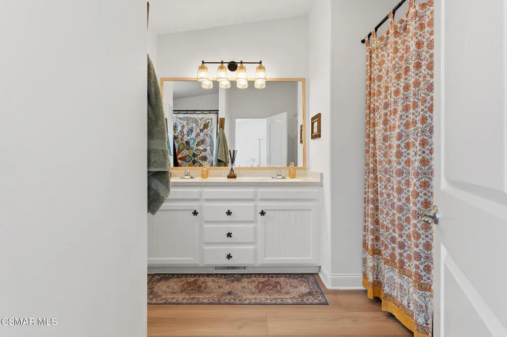 39 Nottingham Road Westlake Village, CA 91361