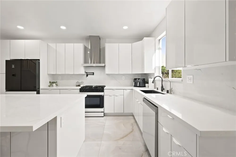 40301 Nido Court Palmdale, CA 93551