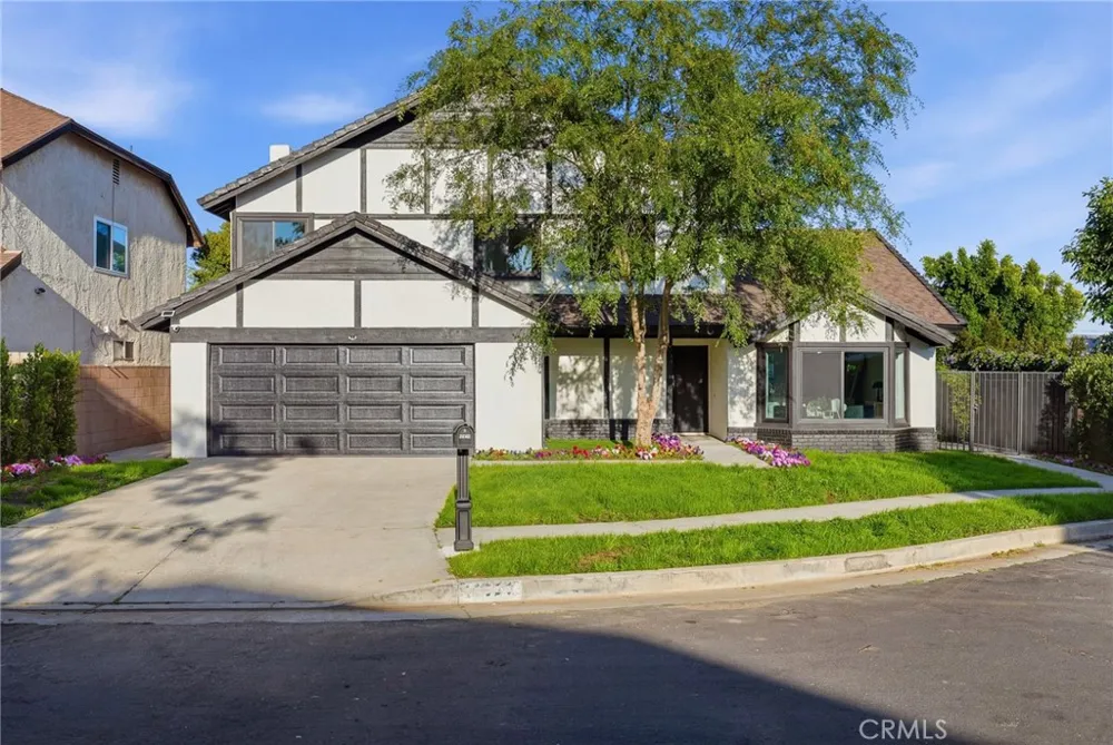 10526 Balcom St Granada Hills, CA 91344