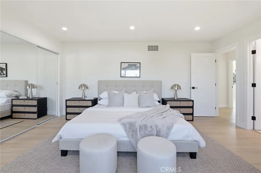 10526 Balcom St Granada Hills, CA 91344