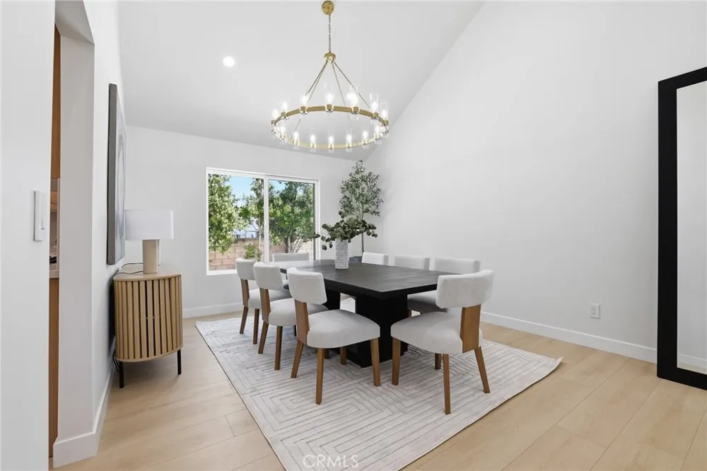10526 Balcom St Granada Hills, CA 91344