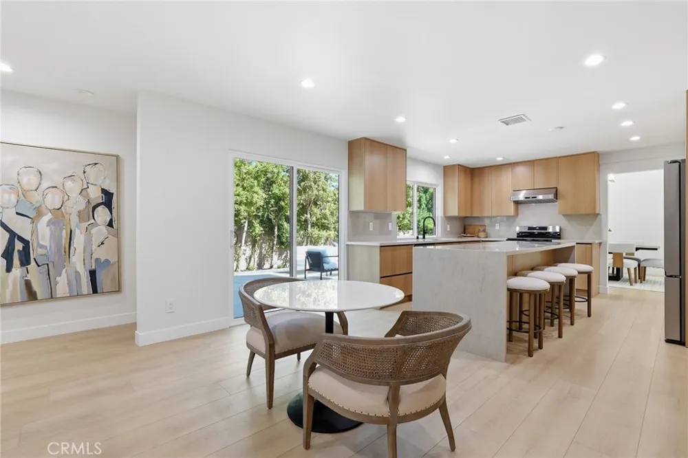 10526 Balcom St Granada Hills, CA 91344