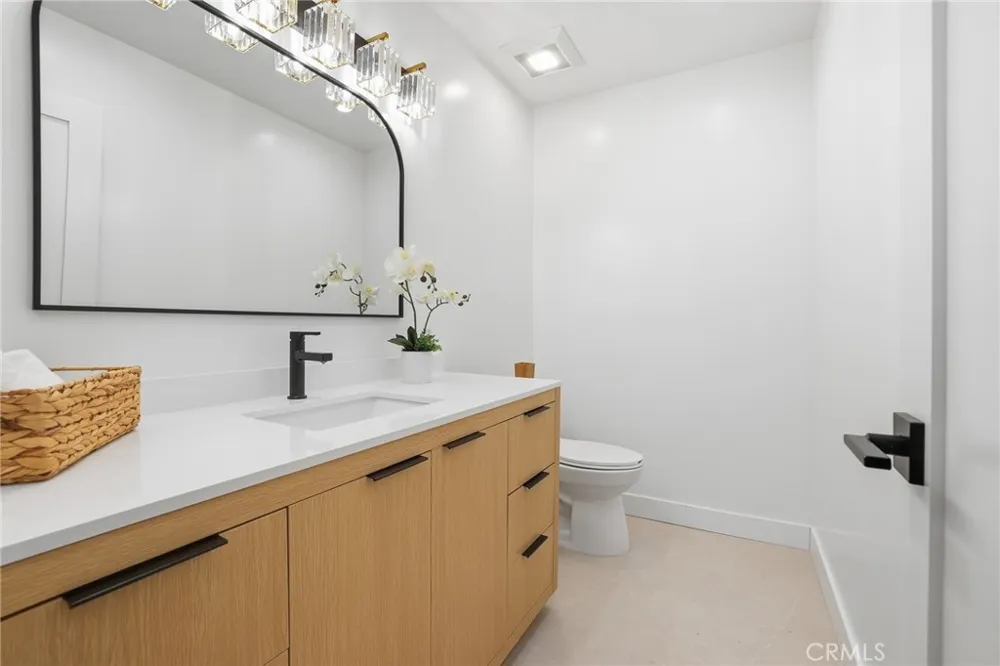 10526 Balcom St Granada Hills, CA 91344