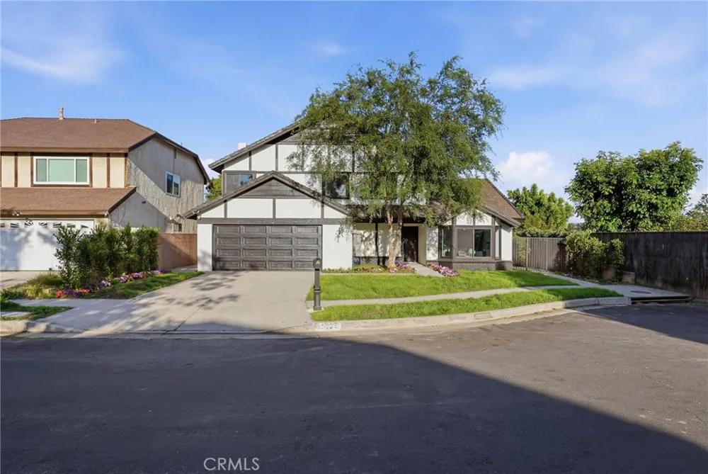 10526 Balcom St Granada Hills, CA 91344