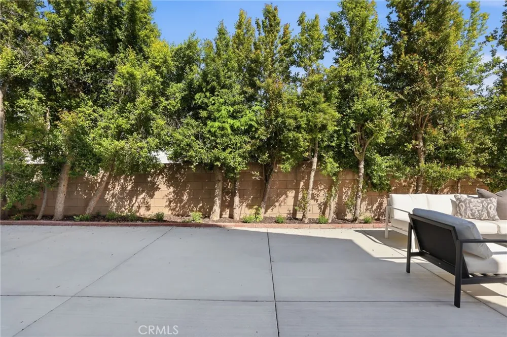 10526 Balcom St Granada Hills, CA 91344