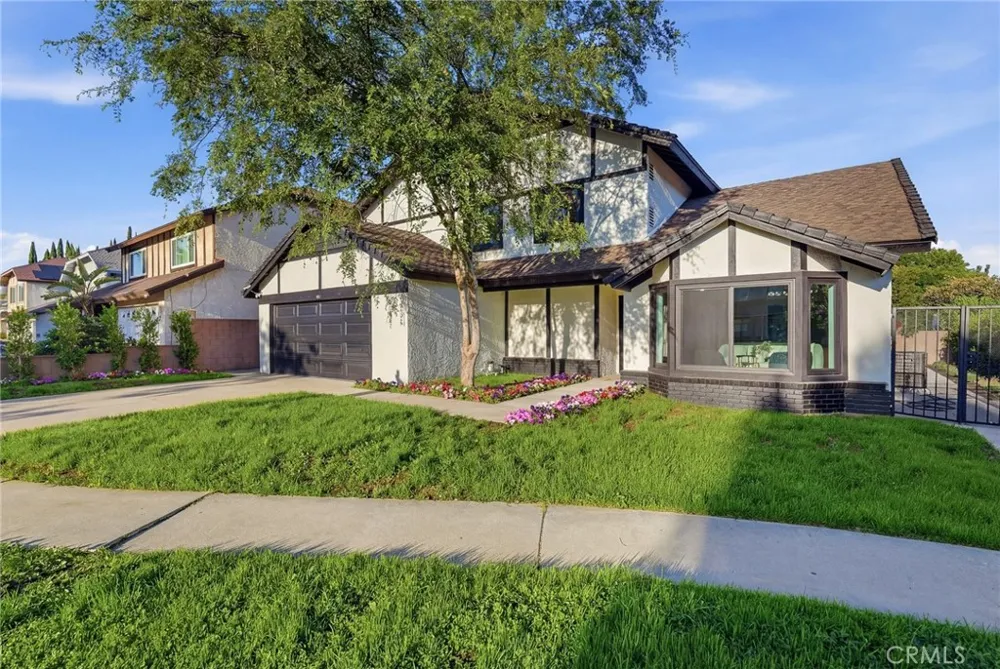 10526 Balcom St Granada Hills, CA 91344