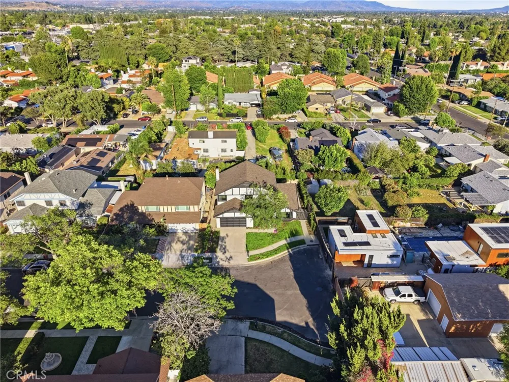 10526 Balcom St Granada Hills, CA 91344